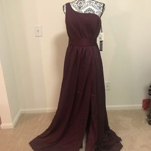 Prom Ready!!!Vera Wang Off The Shoulder Gown